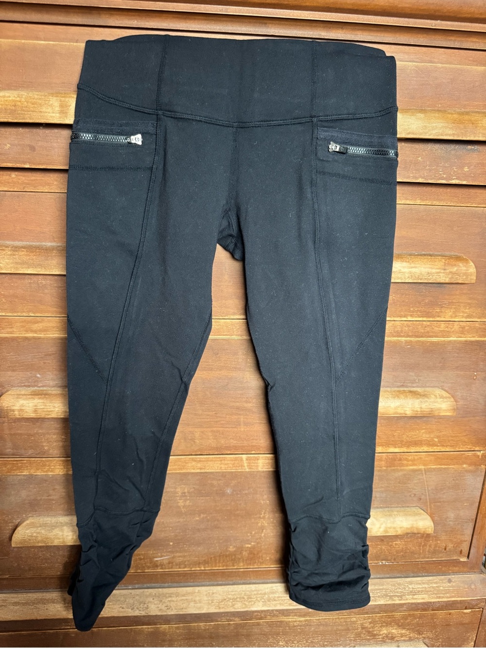 Lululemon Black Capri Leggings with side Zip Pockets